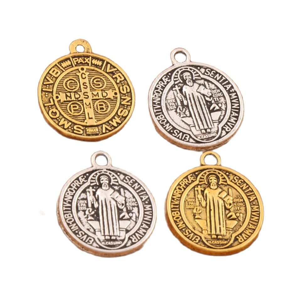 Medalla San Benito de oro con diamantes – Valoro